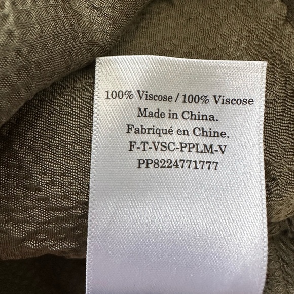 Everlane the Satin V-Neck Top - Picture 6 of 9